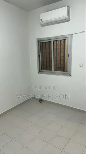 1chbre Studio dans Yoff à Louer