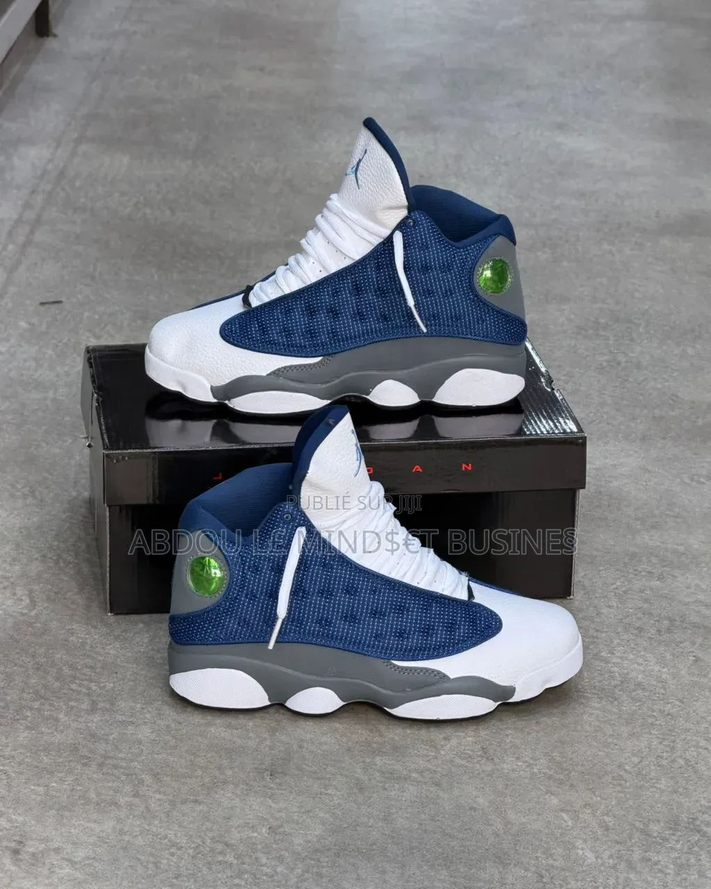 Air Jordan 13 Bleu-Blanc Disponible