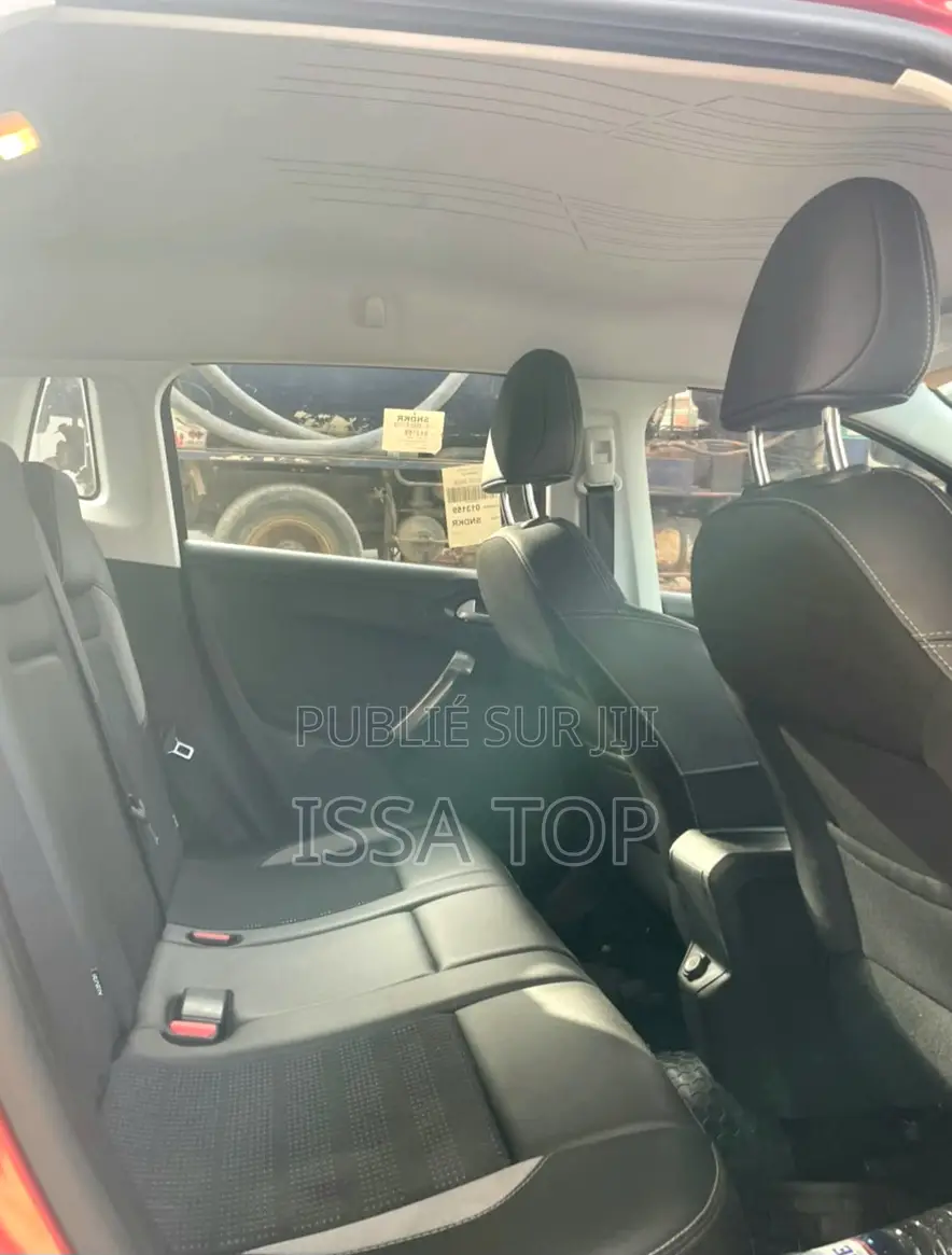 Peugeot 2008 2016 Rouge