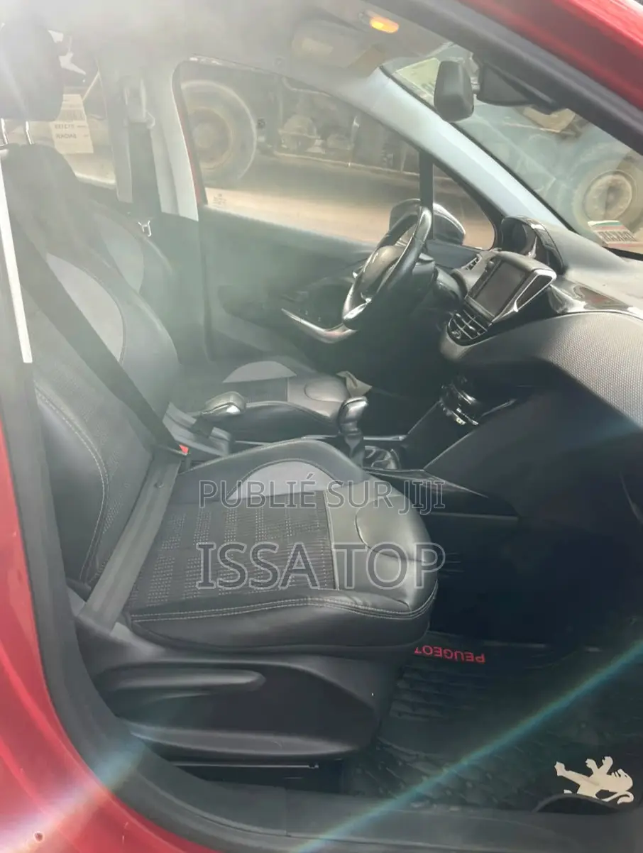 Peugeot 2008 2016 Rouge