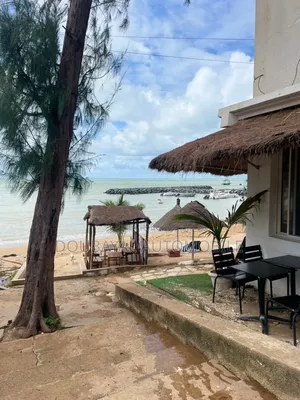 Meublé 3chbre Villa dans Saly, Thiès Sud à Vendre