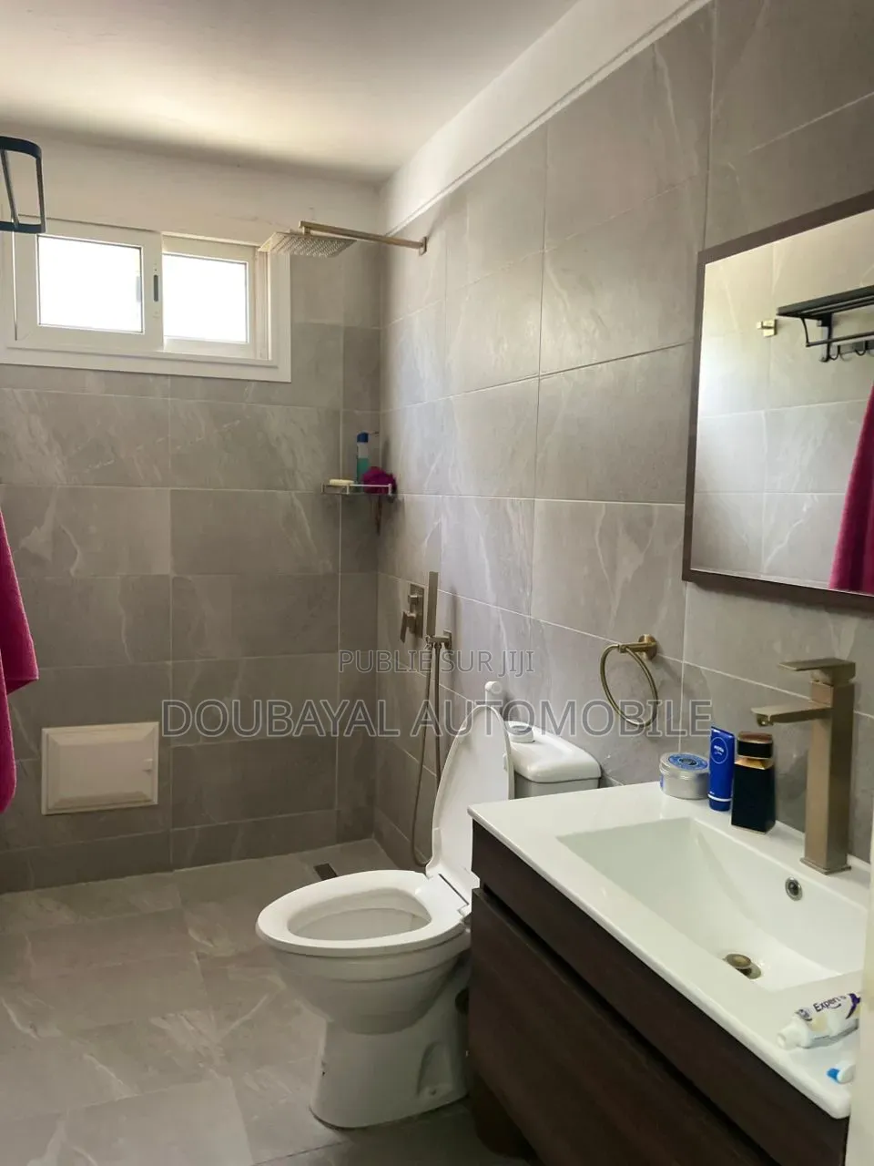Meublé 3chbre Villa dans Saly, Thiès Sud à Vendre
