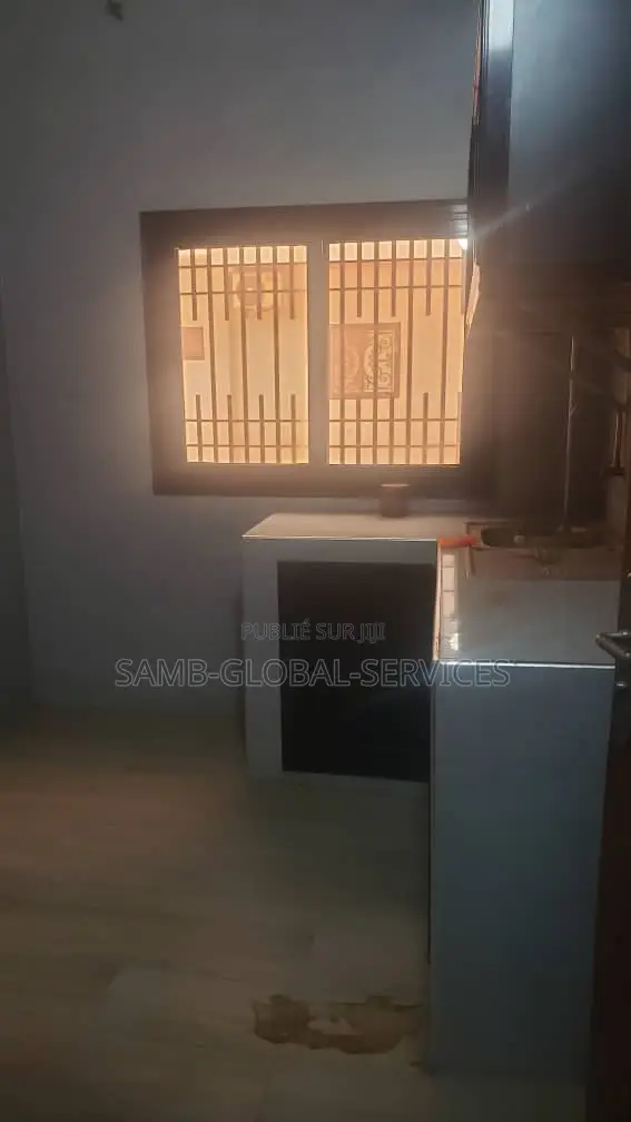 2chbre Villa dans Yoff à Louer