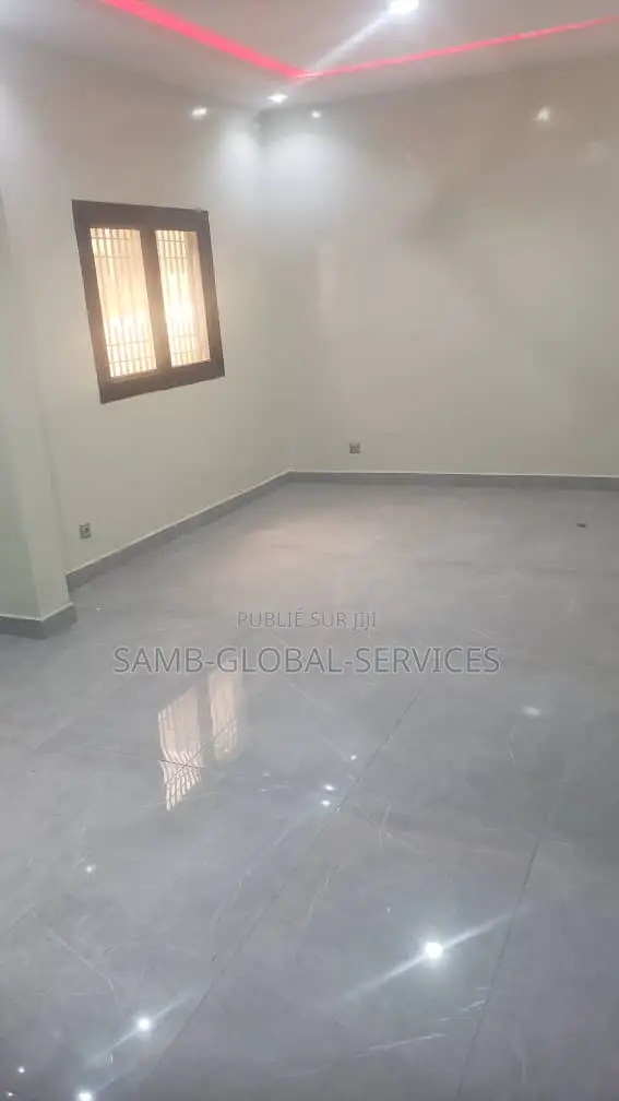 2chbre Villa dans Yoff à Louer