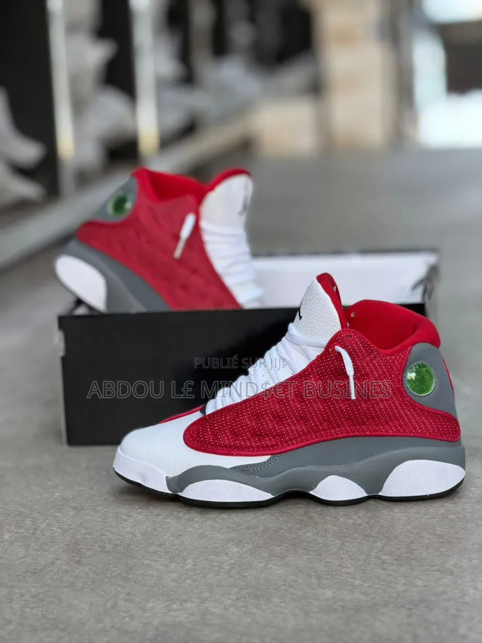 Air Jordan 13 Rouge-Blanc Disponible