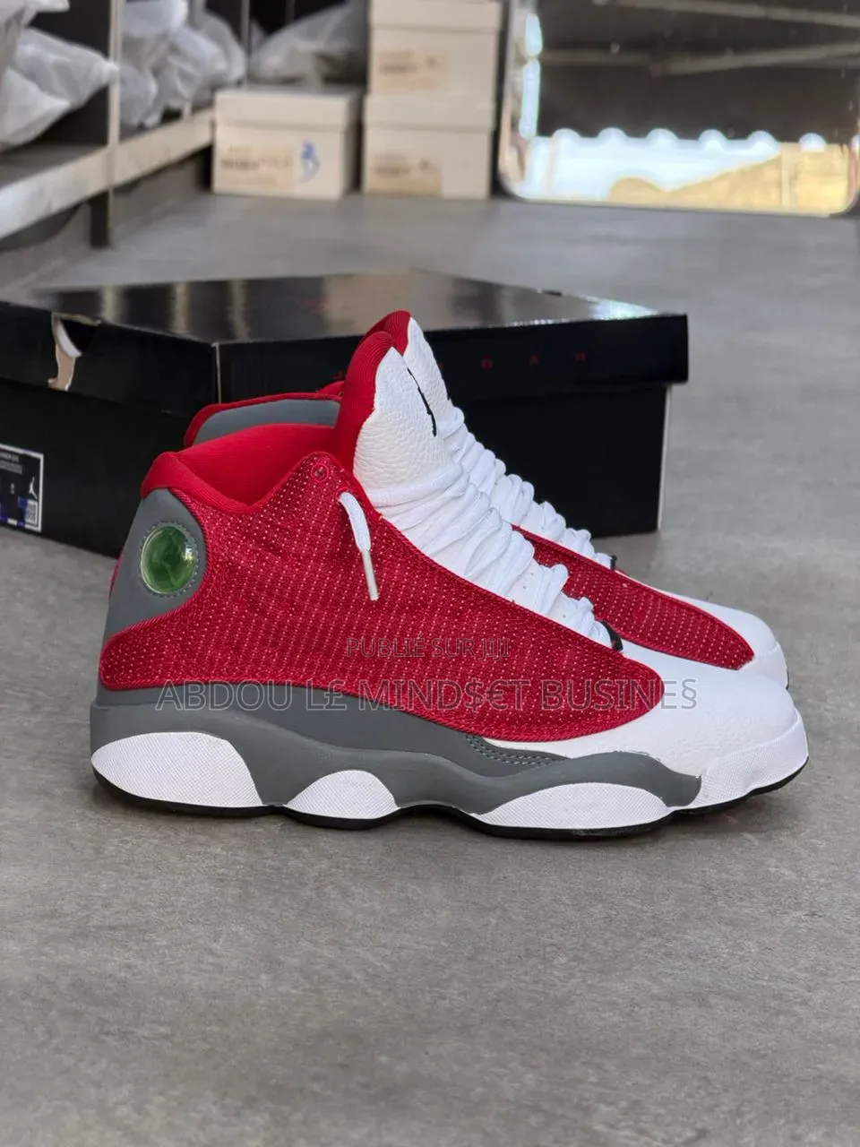 Air Jordan 13 Rouge-Blanc Disponible