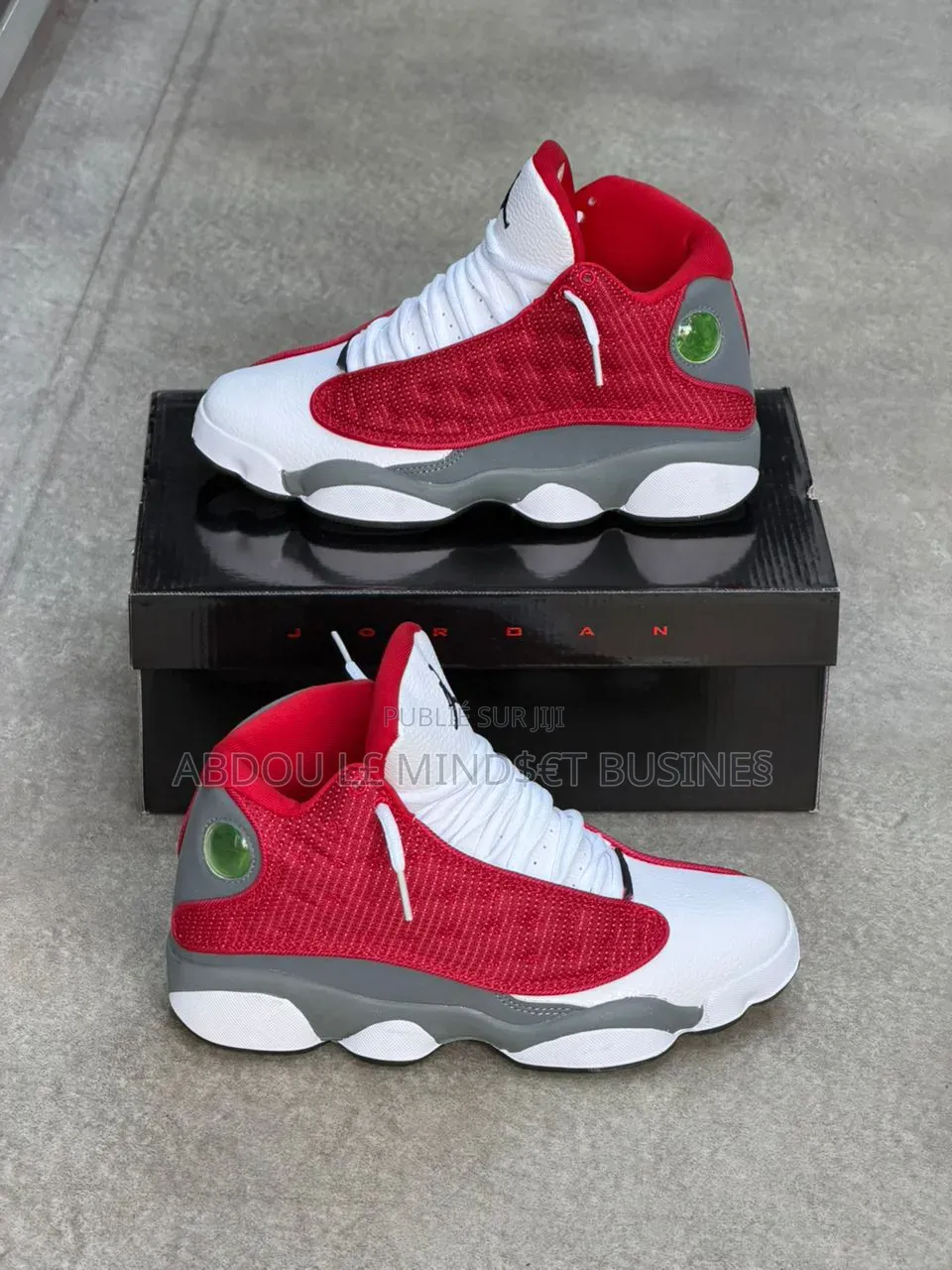 Air Jordan 13 Rouge-Blanc Disponible