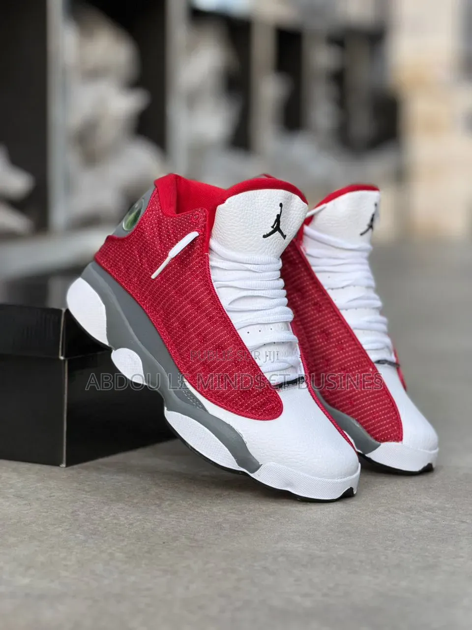 Air Jordan 13 Rouge-Blanc Disponible