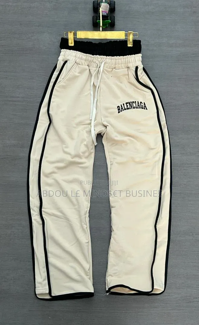 Bas Large Balenciaga Disponible