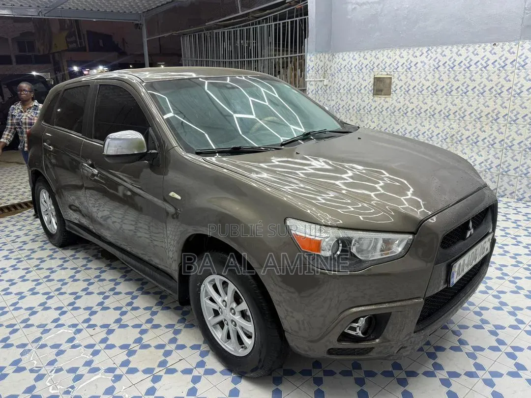 Mitsubishi RVR 2013 Marron