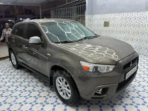 Mitsubishi RVR 2013 Marron