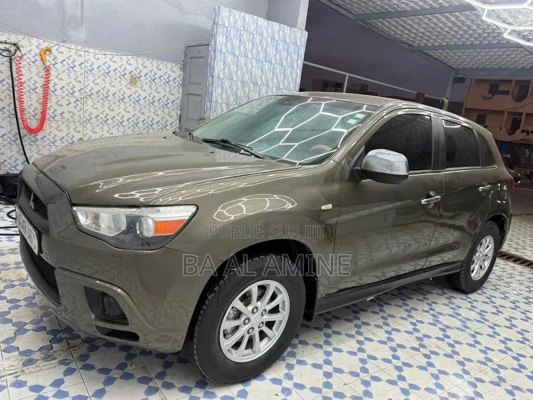 Mitsubishi RVR 2013 Marron