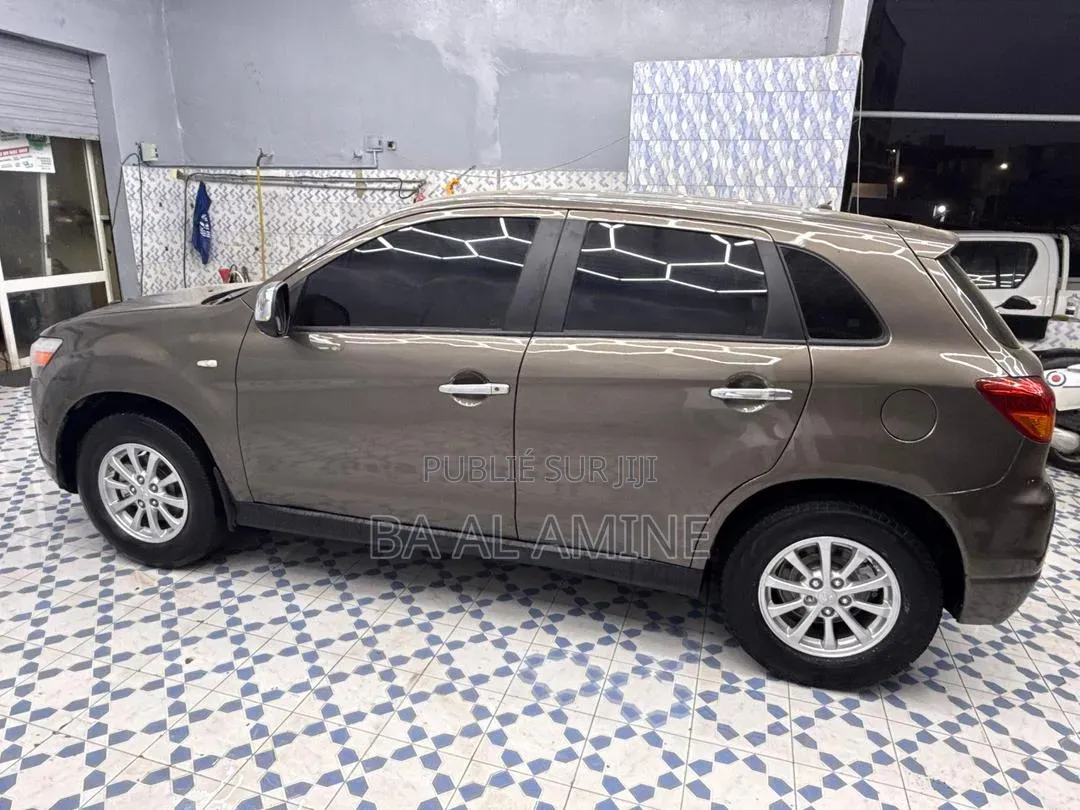 Mitsubishi RVR 2013 Marron
