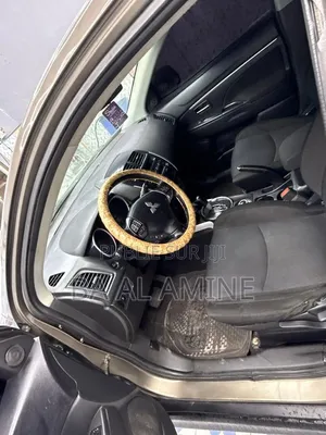 Mitsubishi RVR 2013 Marron