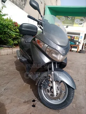 Suzuki Burgman 125 2017 Gris