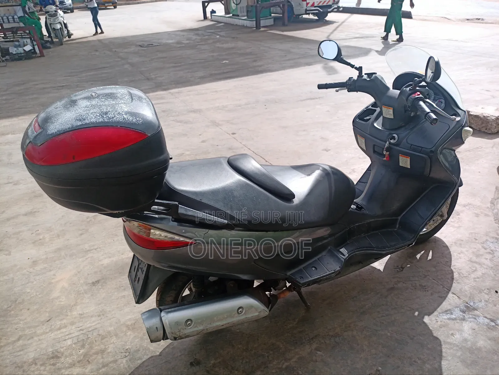 Suzuki Burgman 125 2017 Gris