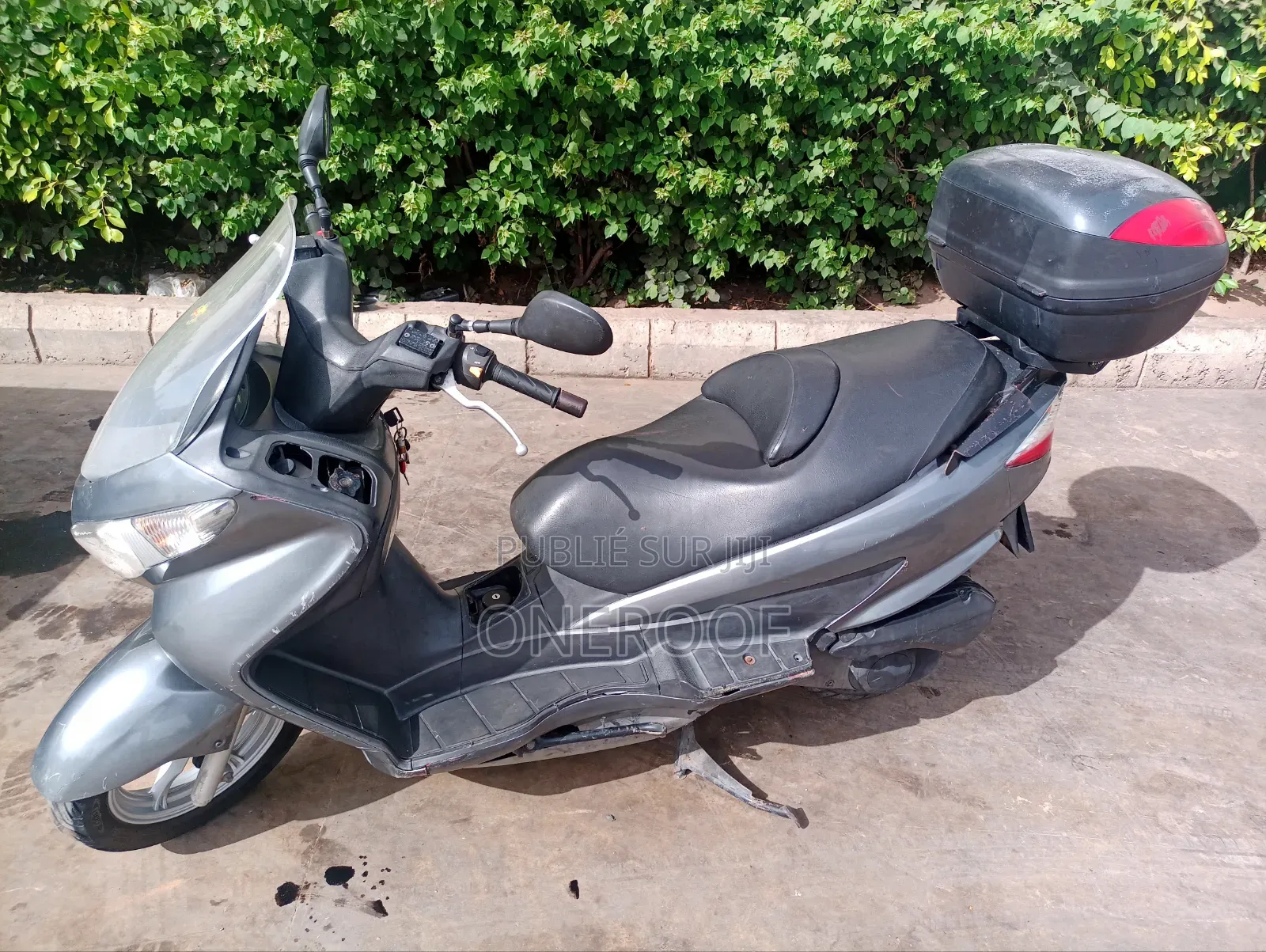 Suzuki Burgman 125 2017 Gris