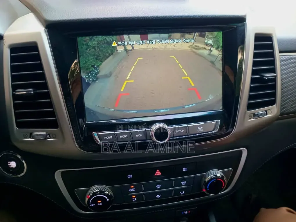 SsangYong Korando 2018 Gris