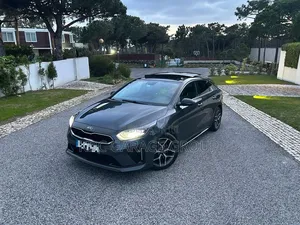 Kia Ceed 2019 Gris