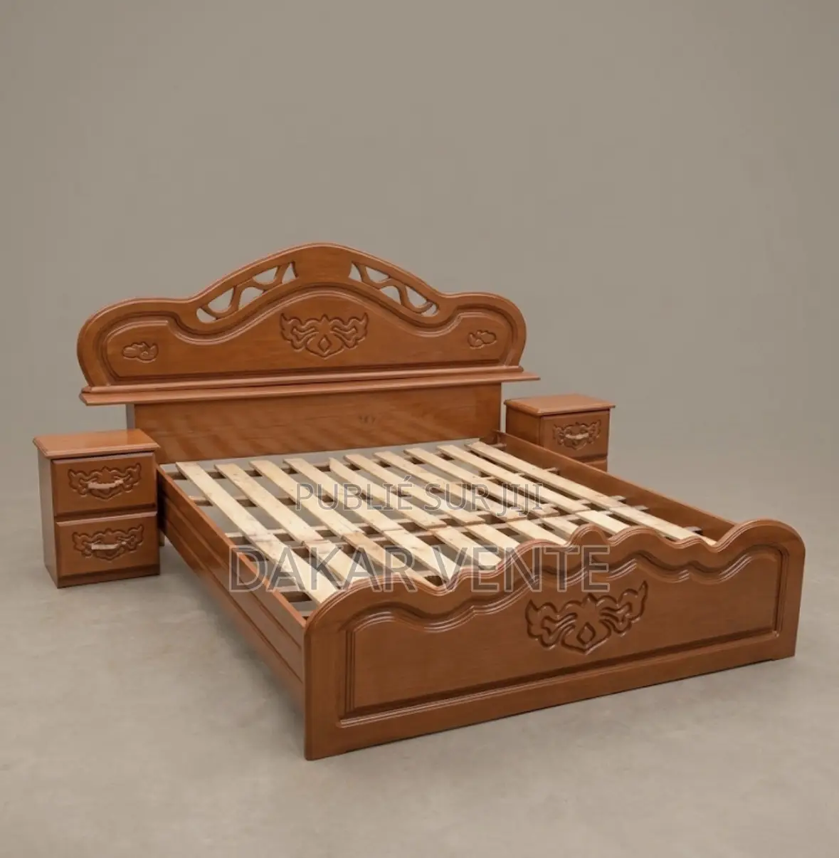 Lit 3 Places + 2 Commodes