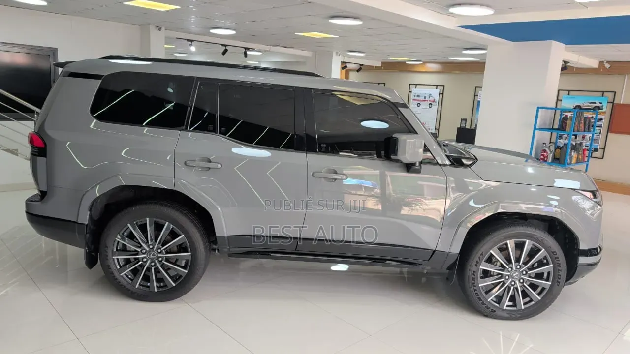 Lexus RX 2026 Gris