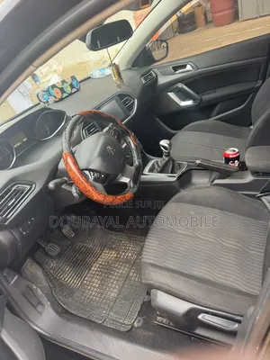 Peugeot 308 2017 Noir Mat