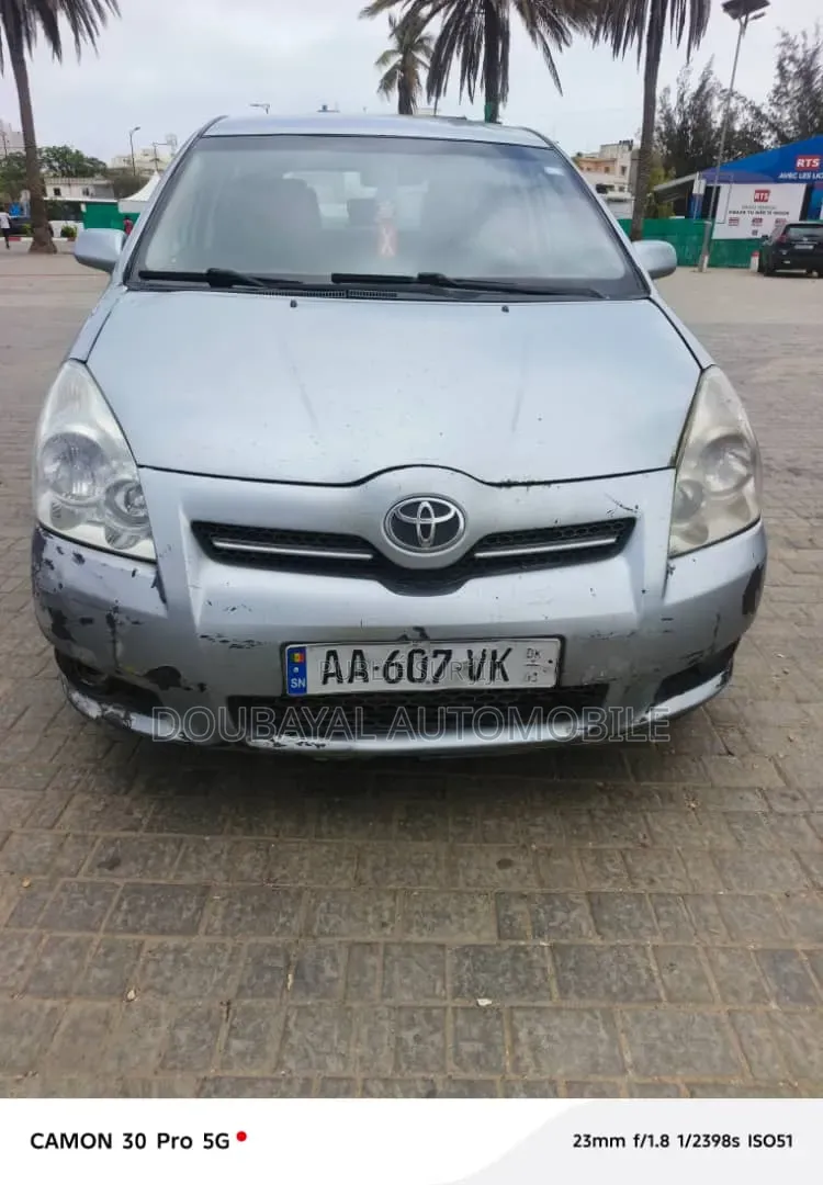 Toyota Verso 2009 Gris