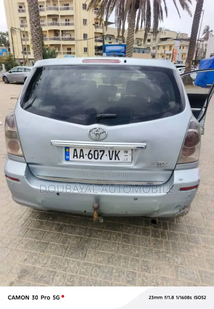 Toyota Verso 2009 Gris