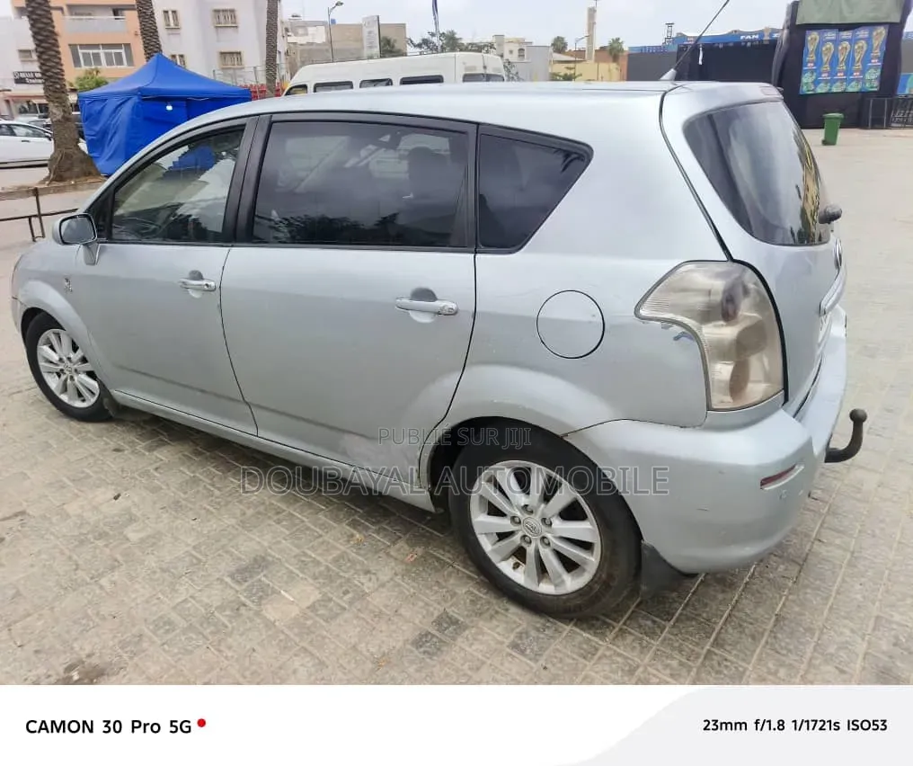 Toyota Verso 2009 Gris