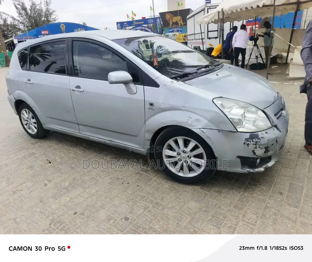 Toyota Verso 2009 Gris