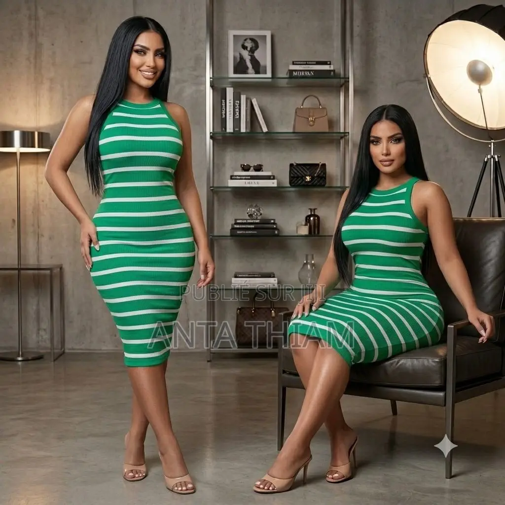 Robe Courte Disponible