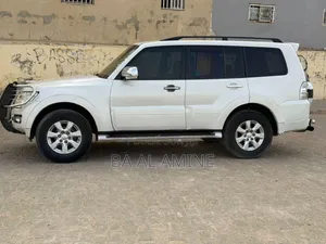 Mitsubishi Pajero 2015 Blanc