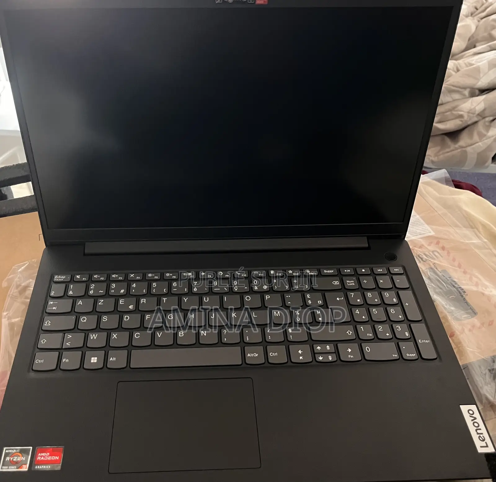 Nouveau Ordinateur portable Lenovo V15 G4 8GB AMD Ryzen 3 SSD 512GB