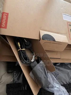 Nouveau Ordinateur portable Lenovo V15 G4 8GB AMD Ryzen 3 SSD 512GB
