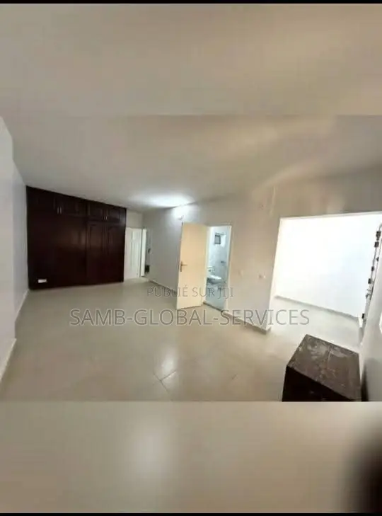 4chbre Villa dans Yoff à Louer