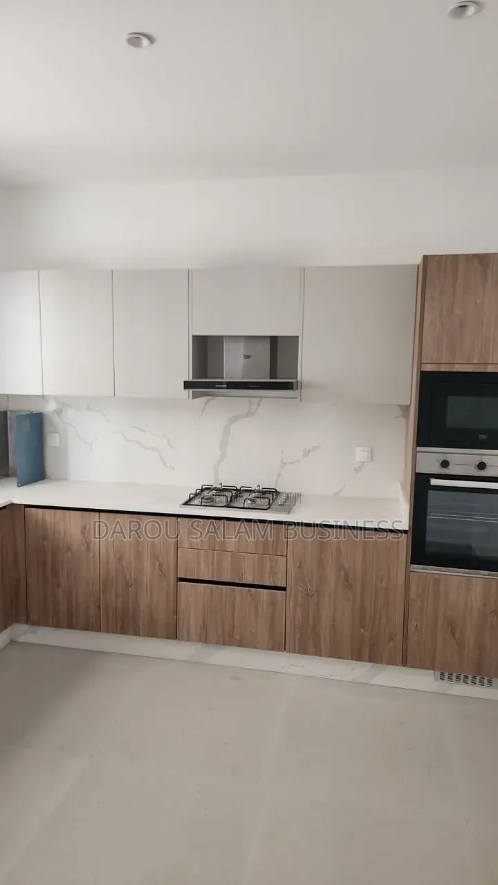 3chbre Appartement dans Almadies, Yoff à Louer