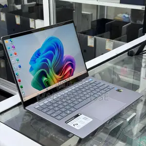 Nouveau HP OmniBook X Laptop 14-fe0097nr 16GB SSD 1T