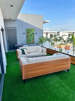 Meublé 4chbre Villa dans Point Saréne, Thiès Sud à Vendre
