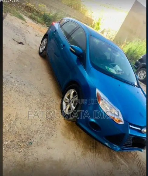 Ford Focus 2014 Bleu