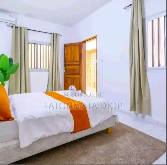 Meublé 2chbre Appartement dans Almadies à Louer