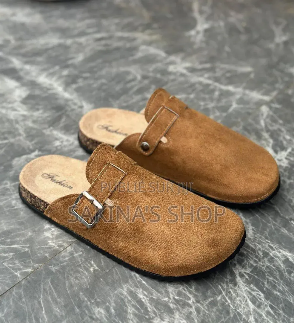 Mules Élégantes en Suédine Avec Boucle Ajustable