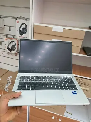 Ordinateur portable HP EliteBook 840 G8 16GB Intel Core i7 SSD 512GB