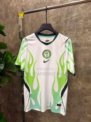 Maillots Nigeria Disponible