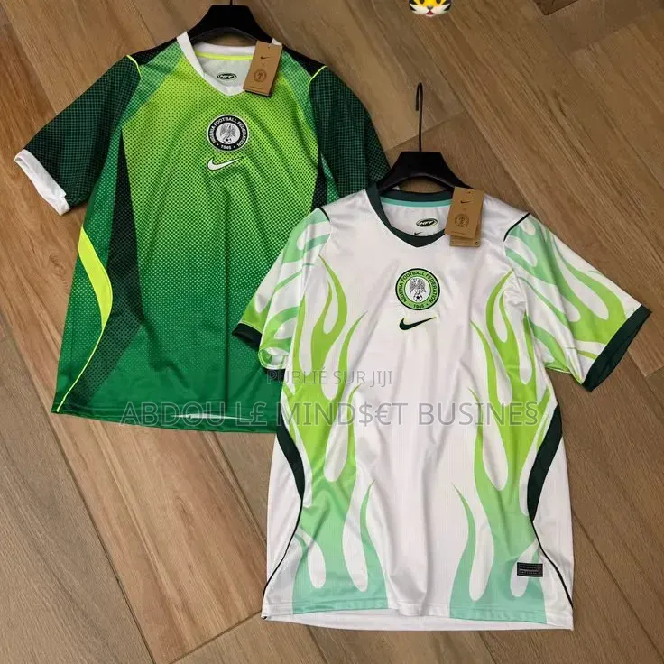 Maillots Nigeria Disponible