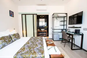 Meublé 8chbre Villa dans Villa En Location Et, Fann-Point E-Amitié