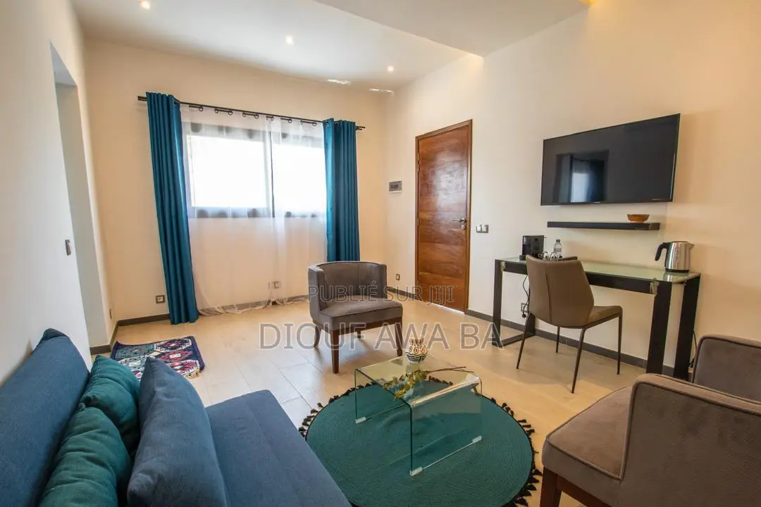 Meublé 8chbre Villa dans Villa En Location Et, Fann-Point E-Amitié