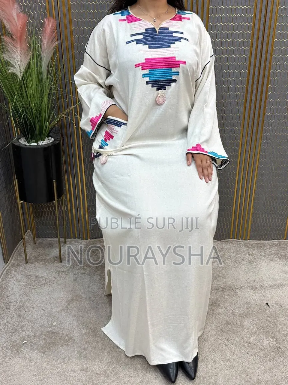 Robe Marocaine Avec Une Touche d'Originalité