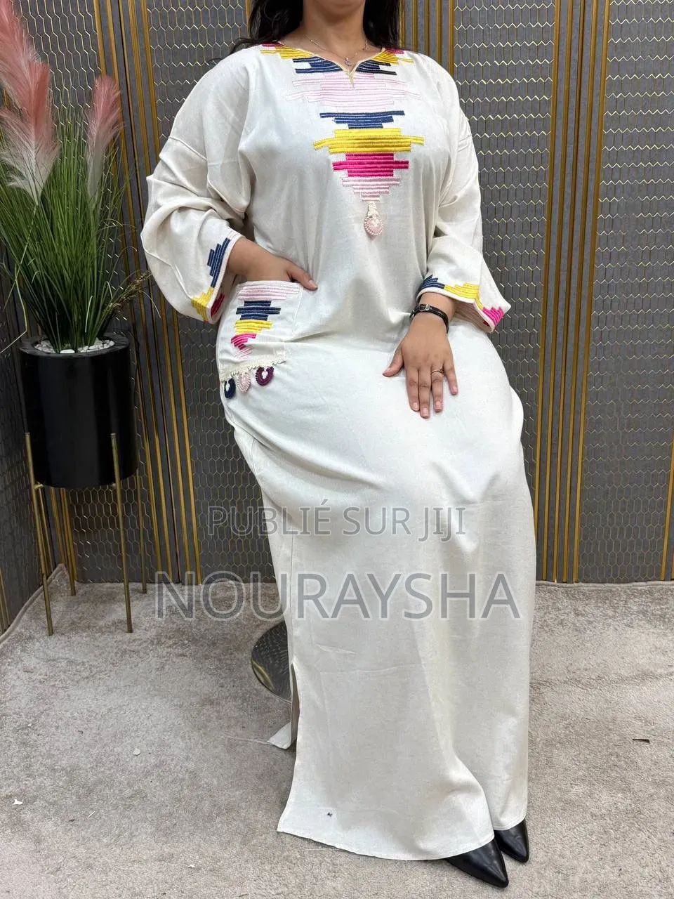 Robe Marocaine Avec Une Touche d'Originalité