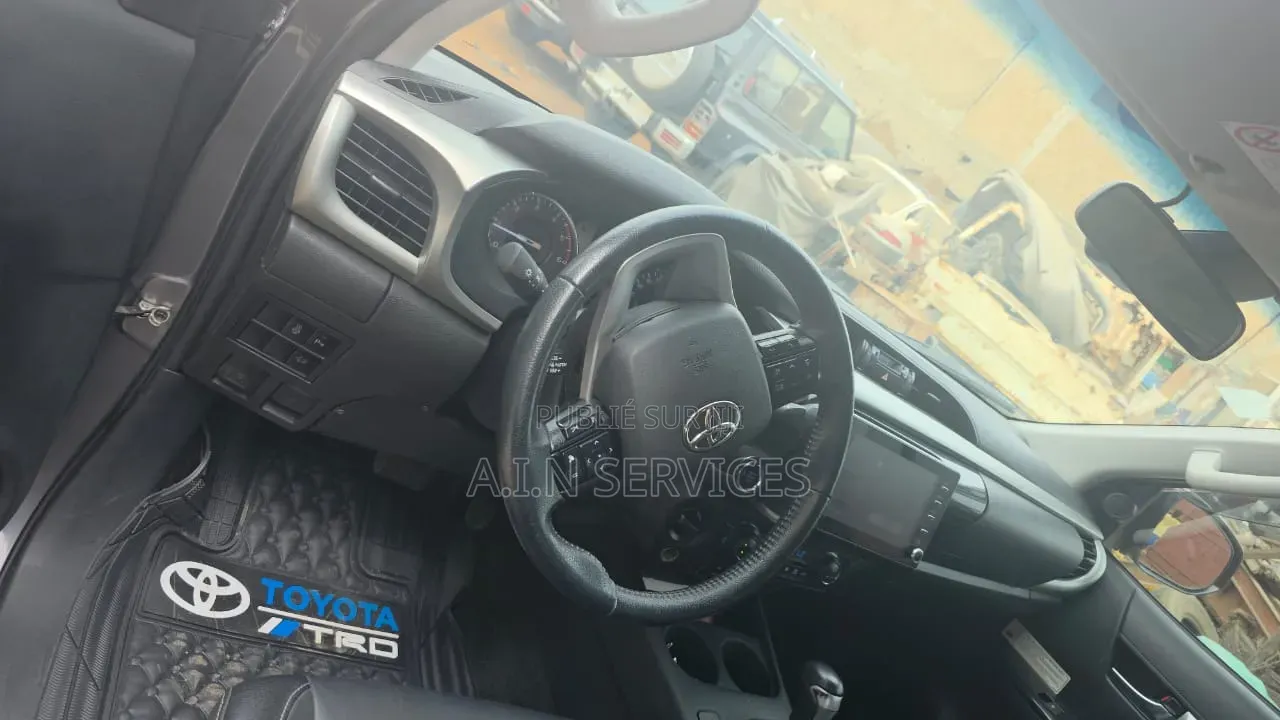 Toyota Hilux 2021 Noir