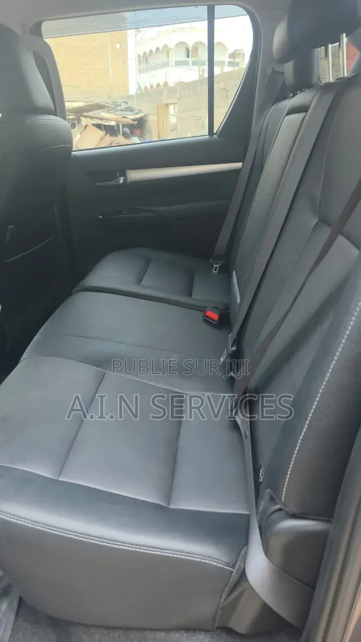 Toyota Hilux 2021 Noir